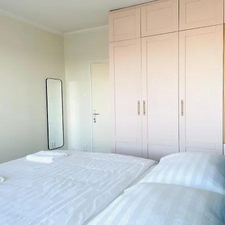 Apartment Ac With Metro 3 On Doorsteps, 15mins To Center