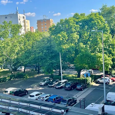 Ac With Metro 3 On Doorsteps, 15mins To Center * Budapeszt